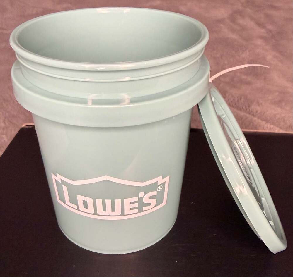 Lowe's Teal 0.42-Quart BPA-Free Mini Bucket with Lid